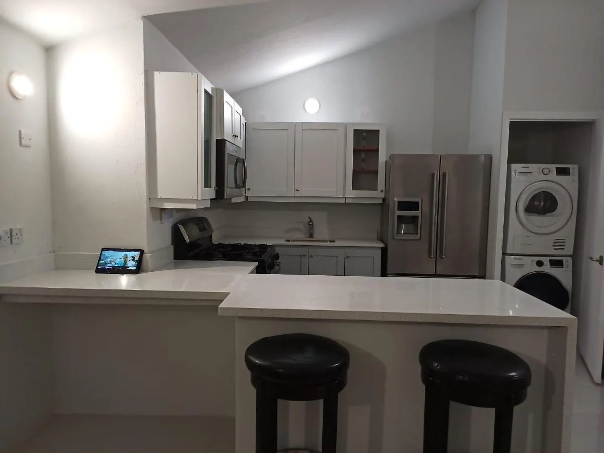 Joy Estate Rooftop Pool N View Unit #1 Falmouth Holiday home