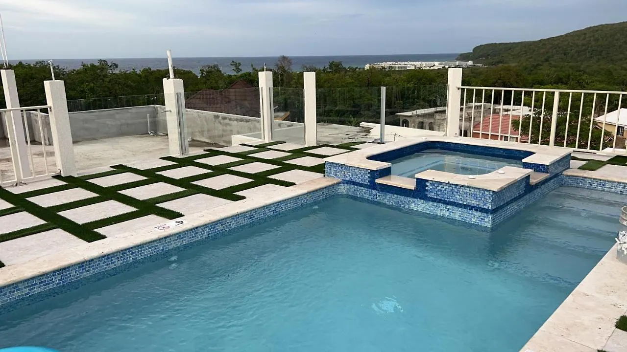 Holiday home Joy Estate Rooftop Pool N View Unit #1 Falmouth