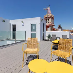 Nine O Clock San Luis Skyview Seville